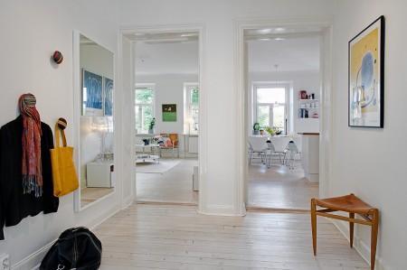 walking closet decoración walking closet textiles blanco y gris hogar suelo de madera claro sillas de diseño Silla 7 Arne Jacobsen fritz hansen papel pintado de Laura Ashley lámparas de diseño fotos walking closet farolillo redondo blanco estilo nórdico blog diseño nórdico diseño de interiores decorar paredes papel pintad decoración romántica decoración femenina decoración en blanco decoración de interiores decoración de dormitorios decoración blanco y gris deco blogger blog interiorismo nórdico blog decoración nórdica blog deco AJ de Arne Jacobsen 