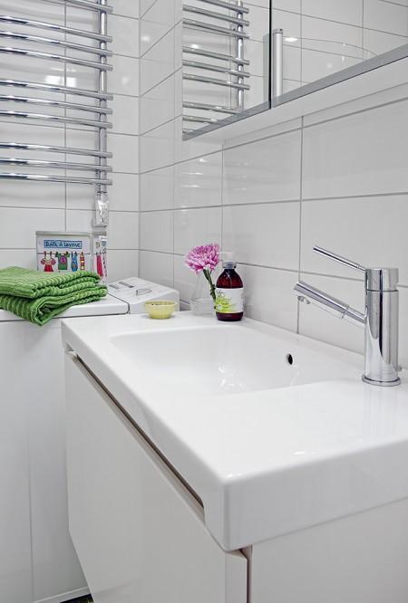 walking closet decoración walking closet textiles blanco y gris hogar suelo de madera claro sillas de diseño Silla 7 Arne Jacobsen fritz hansen papel pintado de Laura Ashley lámparas de diseño fotos walking closet farolillo redondo blanco estilo nórdico blog diseño nórdico diseño de interiores decorar paredes papel pintad decoración romántica decoración femenina decoración en blanco decoración de interiores decoración de dormitorios decoración blanco y gris deco blogger blog interiorismo nórdico blog decoración nórdica blog deco AJ de Arne Jacobsen 