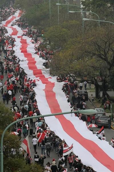 La bandera más larga del mundo - River Plate