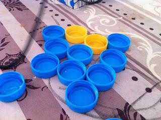 Caja oscura con tapones de diferentes texturas