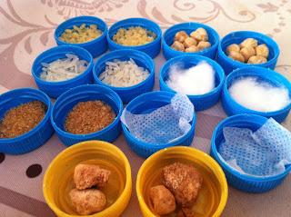 Caja oscura con tapones de diferentes texturas