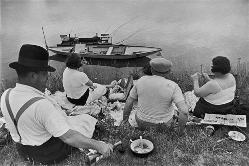 Photography: Henri Cartier Bresson