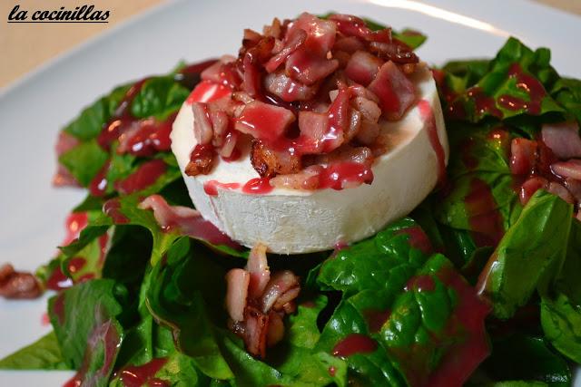 ENSALADA DE ESPINACAS CON QUESO DE CABRA Y VINAGRE DE FRAMBUESA