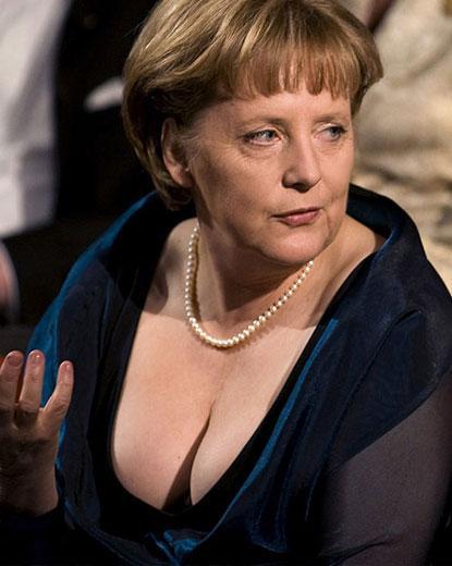 Angela Merkel. Recortando en vestuario.