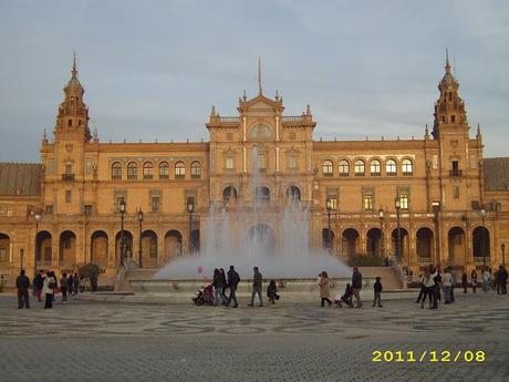 PASEANDO POR SEVILLA