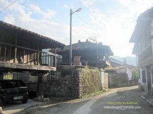 Bueño (Ribera de Arriba)  pueblo ejemplar Asturias 2012: Paseo horreos Bueño