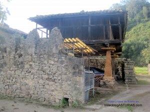 Bueño (Ribera de Arriba) pueblo ejemplar Asturias 2012: Panera 