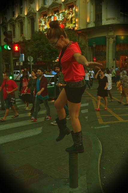 Look fotomatón. The Hole.