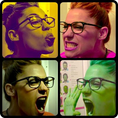 Look fotomatón. The Hole.