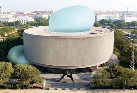 BLOOMBERG IC BLOOMBERG BALLOON