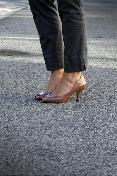 Asos-shoes-h-m-pants-silk-zara-blouse_400