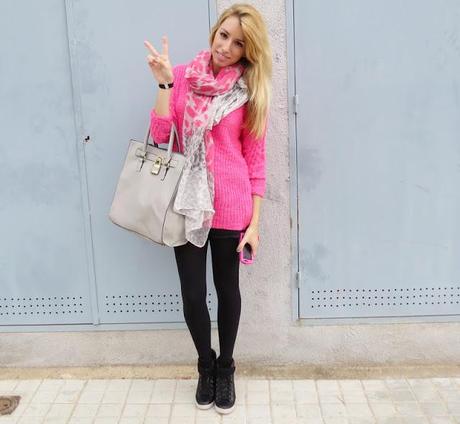 Fluo Pink and Sneakers