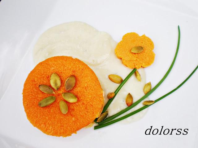 Flan y flor salados de calabaza con salsa de gorgonzola