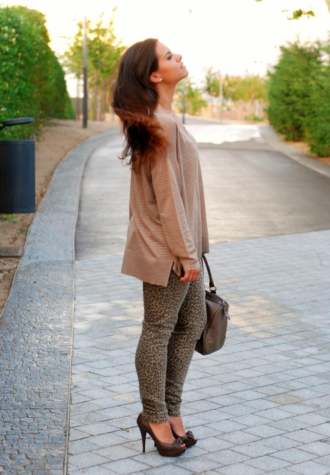 Pantalones de leopardo de Blanco