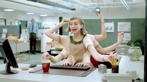 La chica de ocho brazos