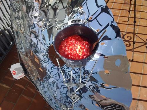 Receta de mermelada de fresa en la cocina solar