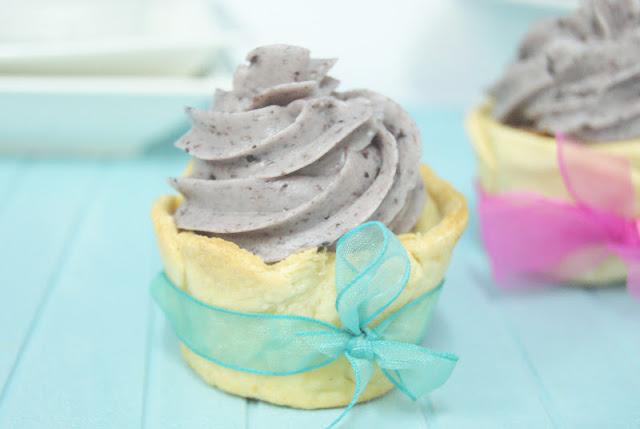 Cupcakes de queso y arándanos