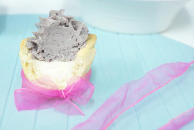 Cupcakes de queso y arándanos