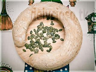 Pan  de Espelta y Pipas de Calabaza