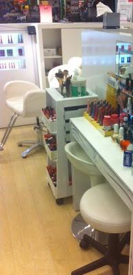 Has probado la depilación de cejas con hilo ?.Mi experiencia en el espacio de belleza de Bourjois.