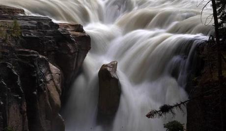 Cascada Sunwapta, Parque Nacional Jasper, Canadá