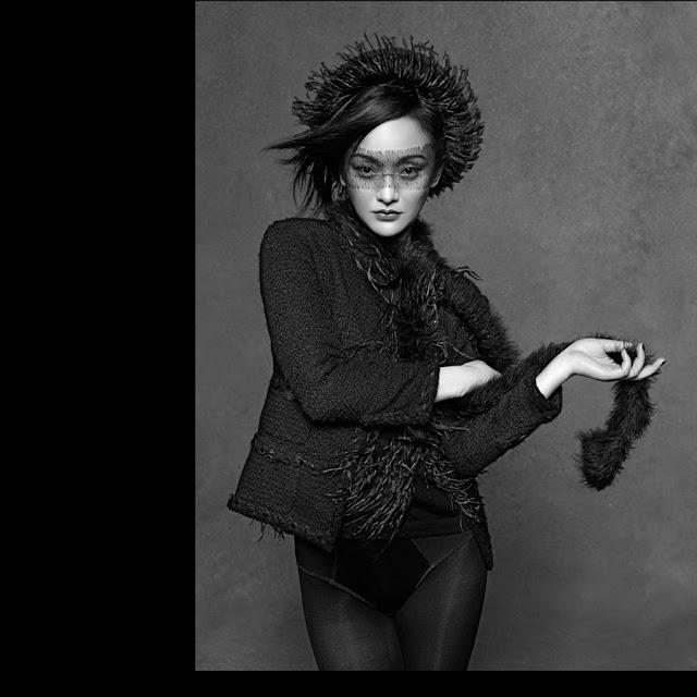 LA CHAQUETITA NEGRA DE CHANEL