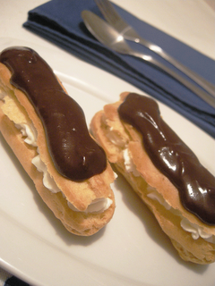 ECLAIRS DE CHOCOLATE Y NATA