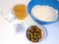 Panecillos de aceituna verde