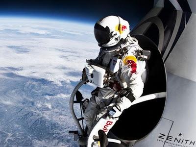 El espectacular salto desde la Estratosfera de Felix Baumgartner