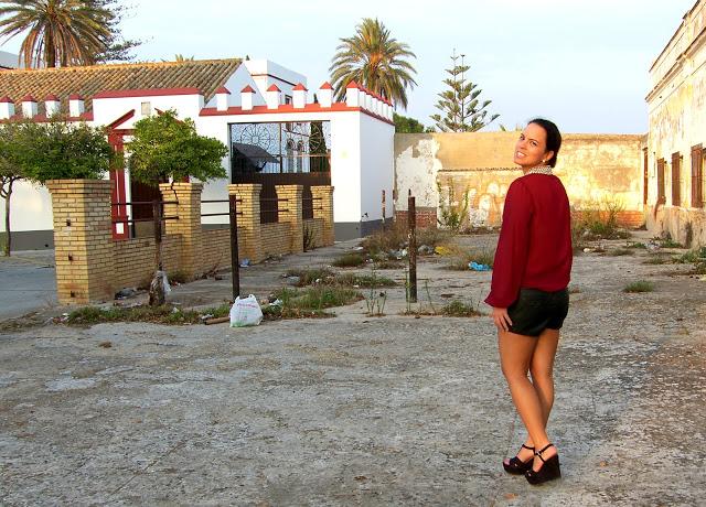 LEATHER + PEARL NECK