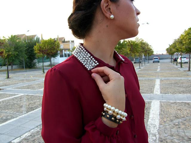 LEATHER + PEARL NECK