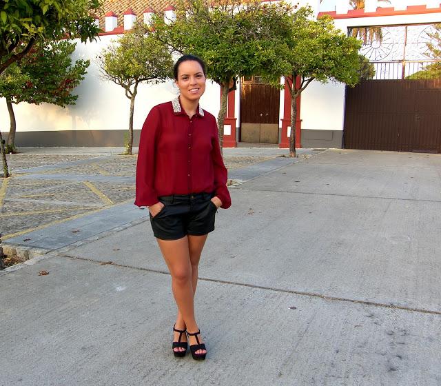 LEATHER + PEARL NECK