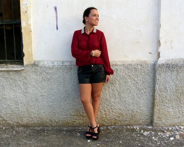 LEATHER + PEARL NECK