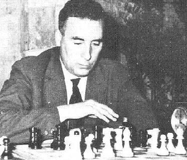 Miquel Albareda Creus frente al tablero de ajedrez