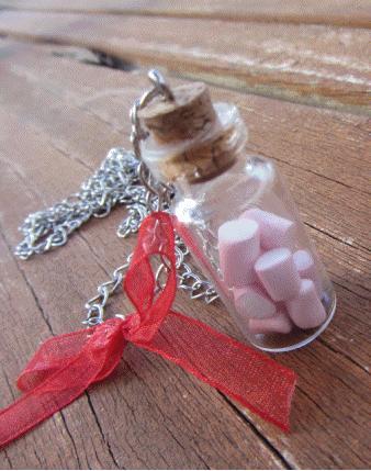 Cosicas de Fimo, los complementos perfectos para dar un toque Naïf a tus outfits anigif thumb15 Cosicas de Fimo, los complementos perfectos para dar un toque Naïf a tus outfits