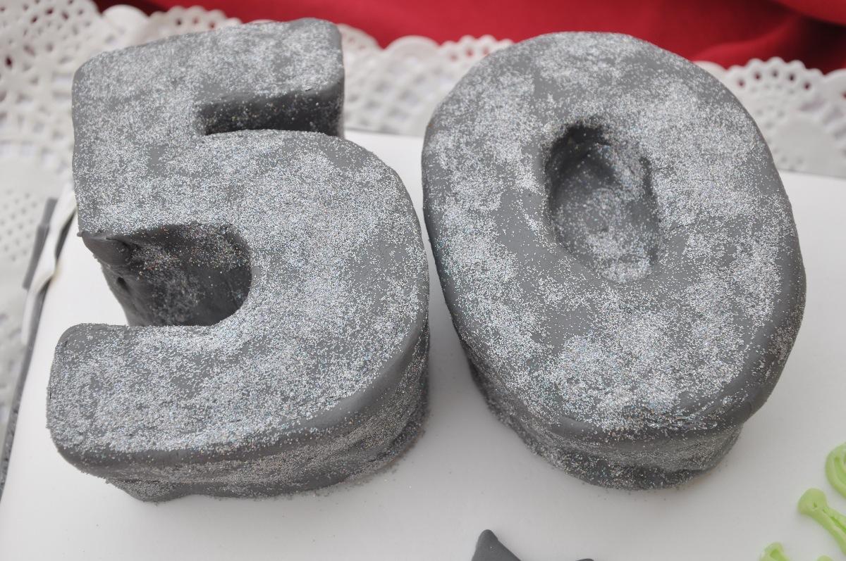Tarta Fondant 50 Cumpleaños