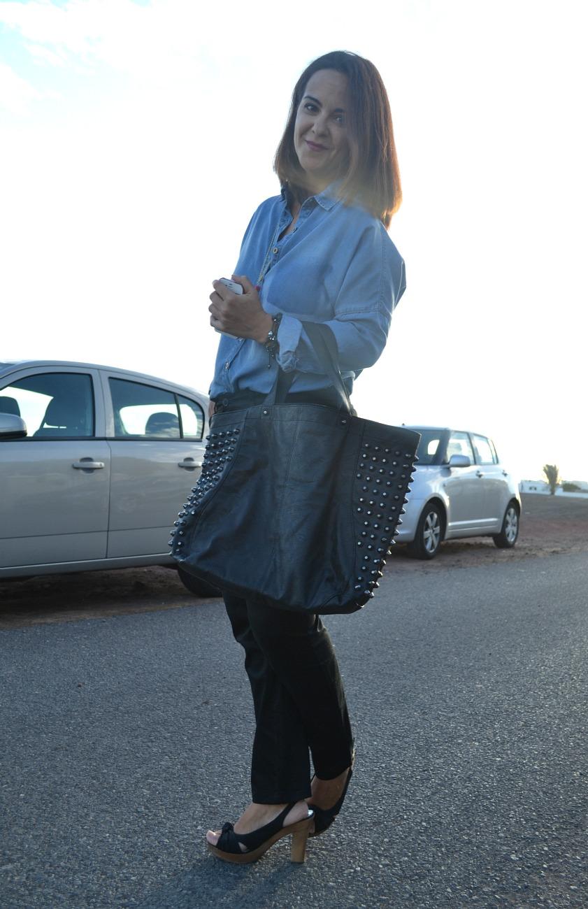 Working_girl:_Denim_&_Black_Blanco_Mango_Ebay_Bershka_Majorica_01