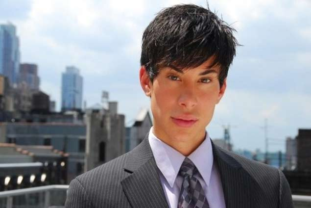 Se hizo 90 operaciones cirugías para parecerse al Ken