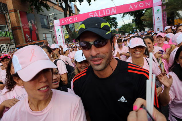 Capriles R. corre en el Maraton de Avon (Fotos y Video)