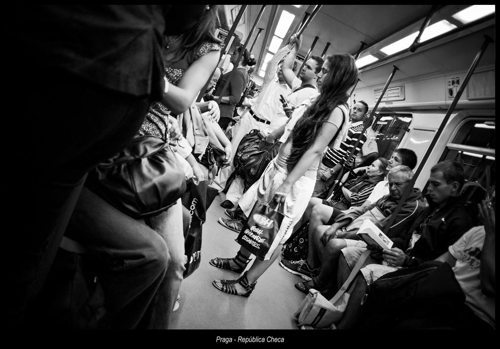 Instantáneas del metro de Praga...