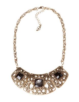 When ACCESSORIES are protagonists...