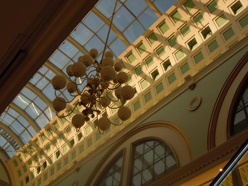 BARCELONA : Centro Comercial Gran Via 2 II