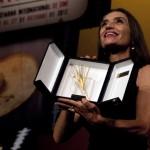 Ángela Molina recogiendo su merecido premio. Fotografías de Doc Pastor.