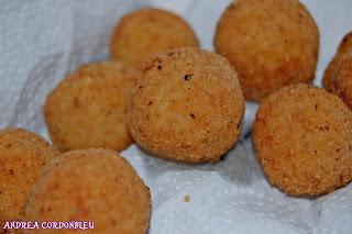 CROQUETAS DE POLLO CON MERMELADA DE PERA