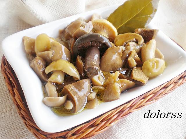 Setas en vinagre para aperitivo