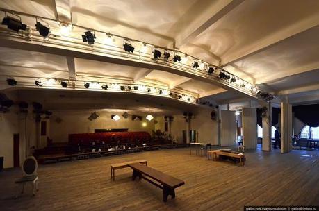 En las entrañas del Teatro Estatal de Novosibirsk