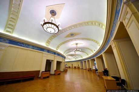 En las entrañas del Teatro Estatal de Novosibirsk