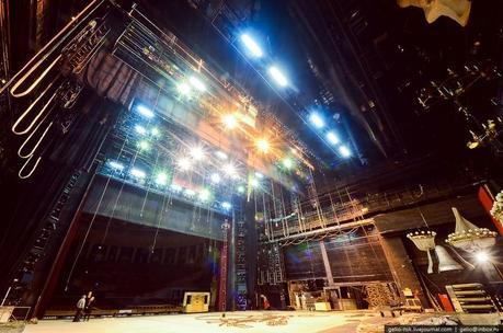 En las entrañas del Teatro Estatal de Novosibirsk