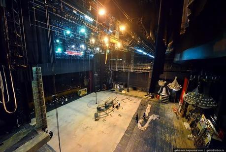 En las entrañas del Teatro Estatal de Novosibirsk