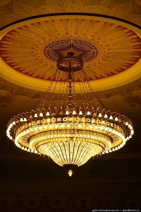 En las entrañas del Teatro Estatal de Novosibirsk